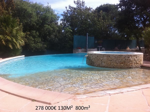 Superbe piscine 118 6 Sainte Anastasie Calme mais non isolée Superbe piscine 118m2