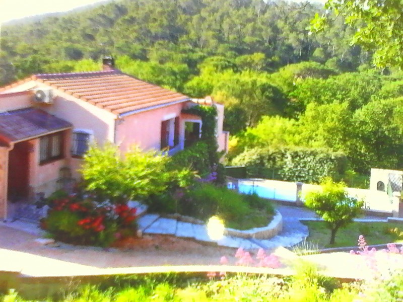 villa avec grand terrain et piscine 6 sainte anastasie sur issole campagne