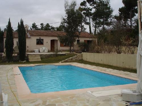 Jolie villa avec piscine 6 ROCBARON Située en agglomération